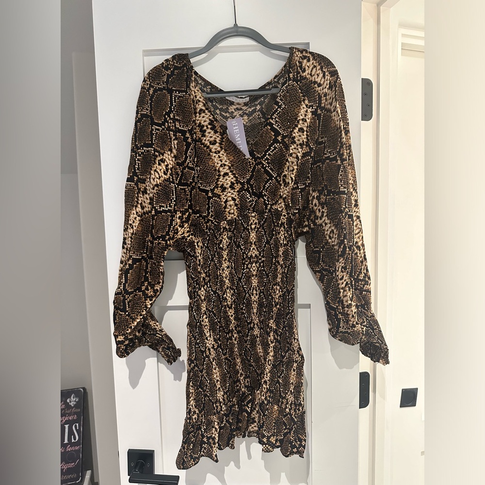 Karlie Brown Snake Print V-Neck smocked bottom mini dress NWT